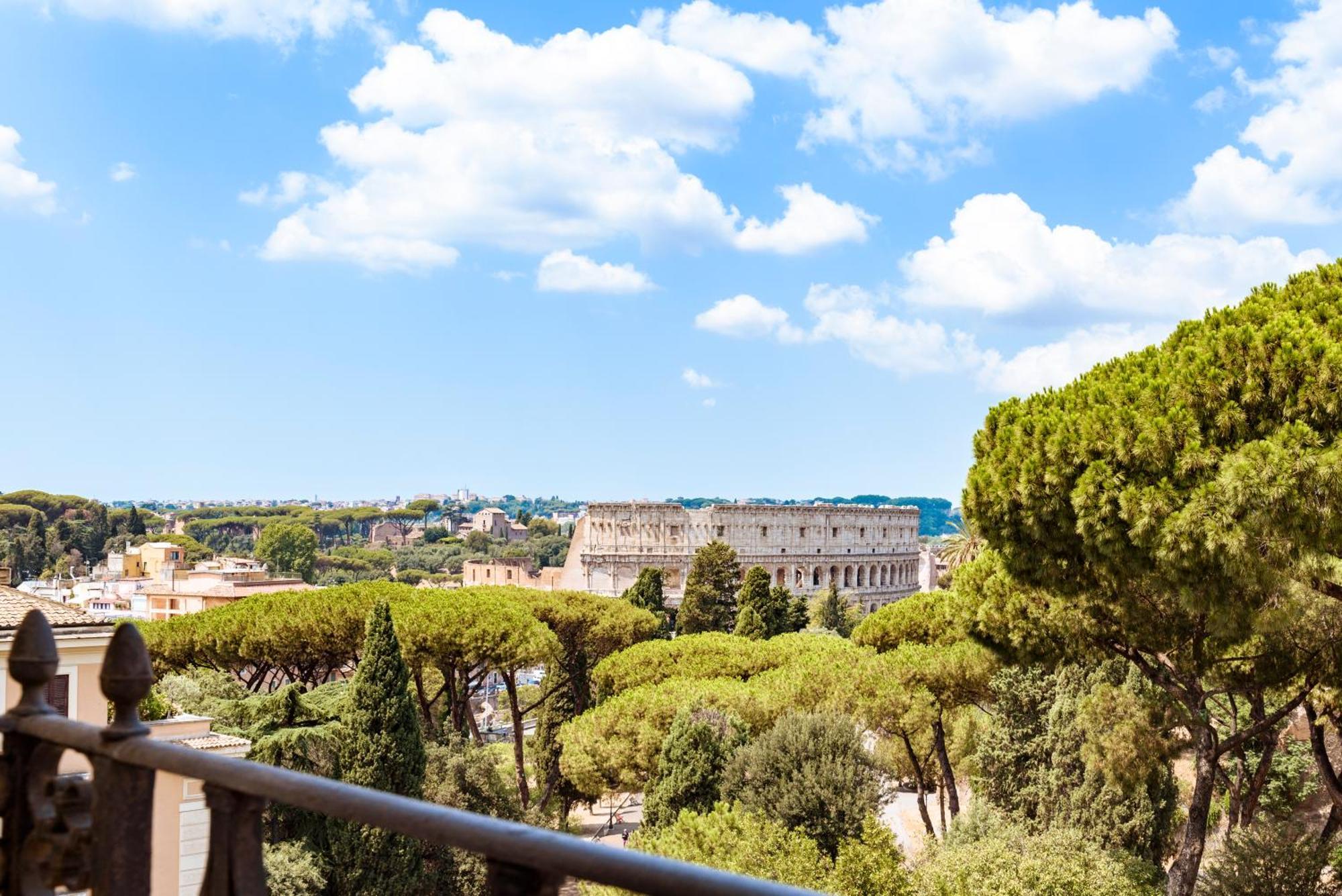 Elysium Suites Colosseo Rome Bagian luar foto
